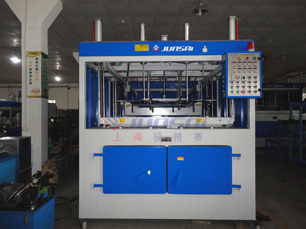 單頭厚片<a href=http://www.hisupermall.com/ target=_blank class=infotextkey>吸塑機</a>1.jpg